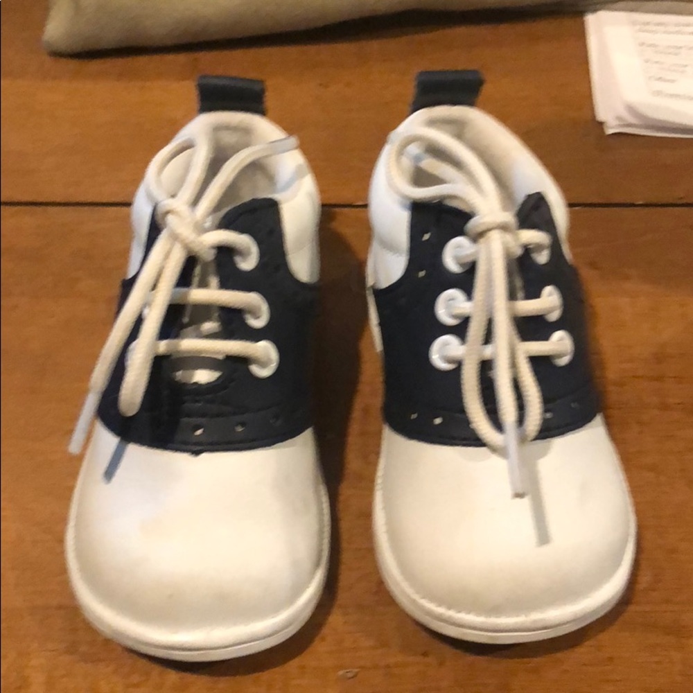 Boys size 3 saddle shoes angel brand